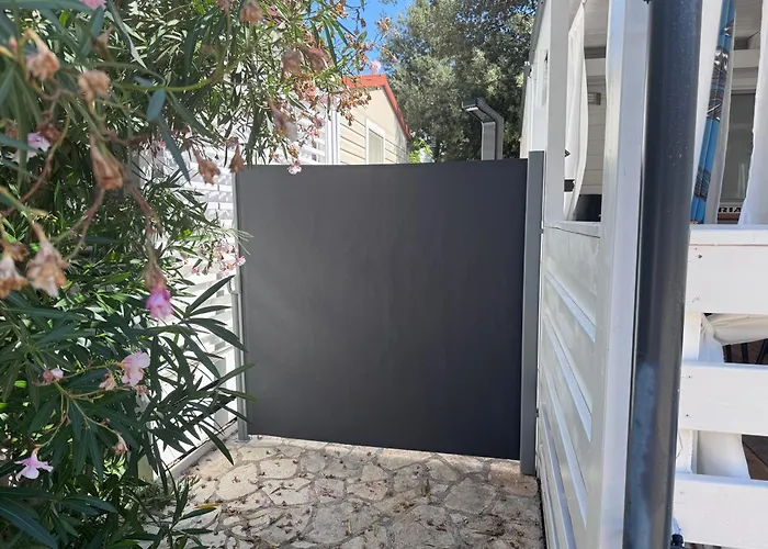 Mobile Nelly 775 Camping *